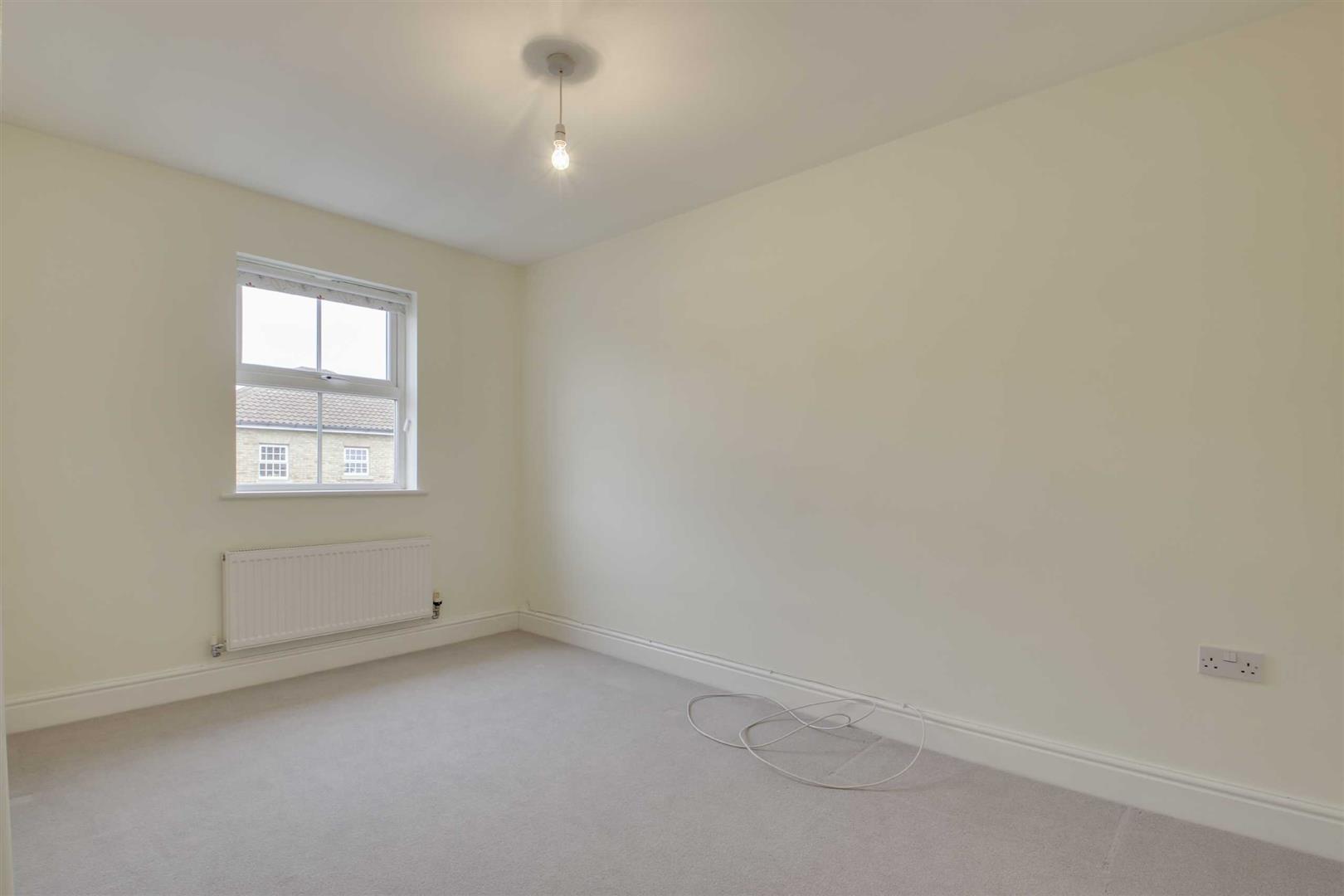 Harlow Crescent, Oxley Park, Milton Keynes